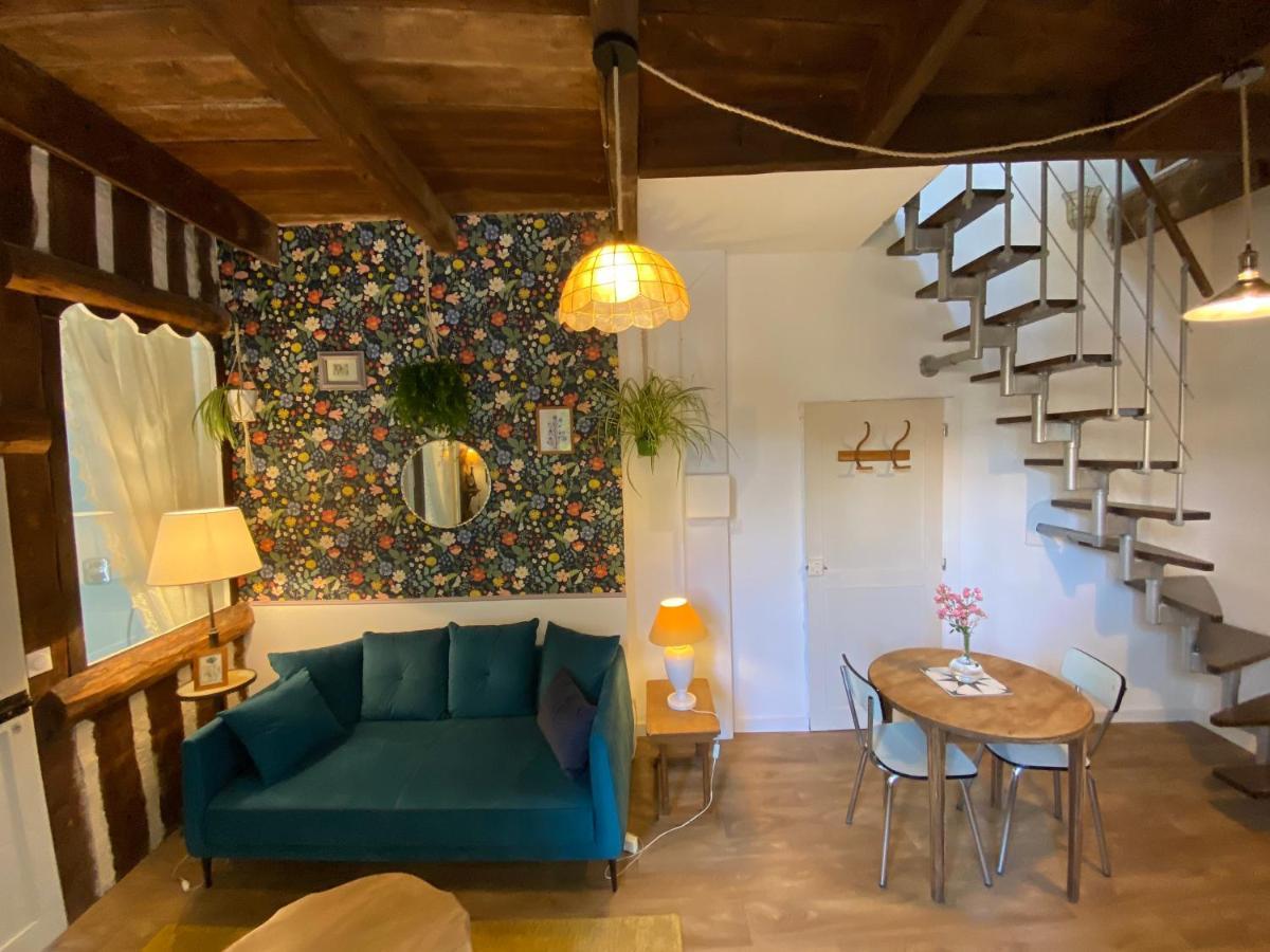 Duplex De Charme A Lessy Apartment ภายนอก รูปภาพ